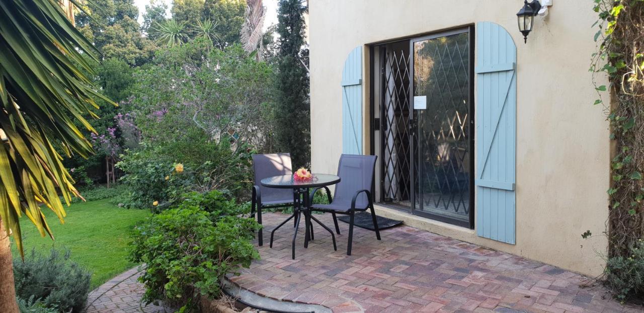 Aurora Guest Units Hotel Durbanville Bagian luar foto