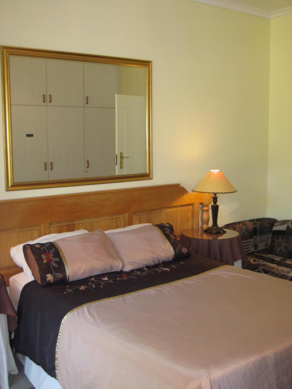 Aurora Guest Units Hotel Durbanville Bagian luar foto